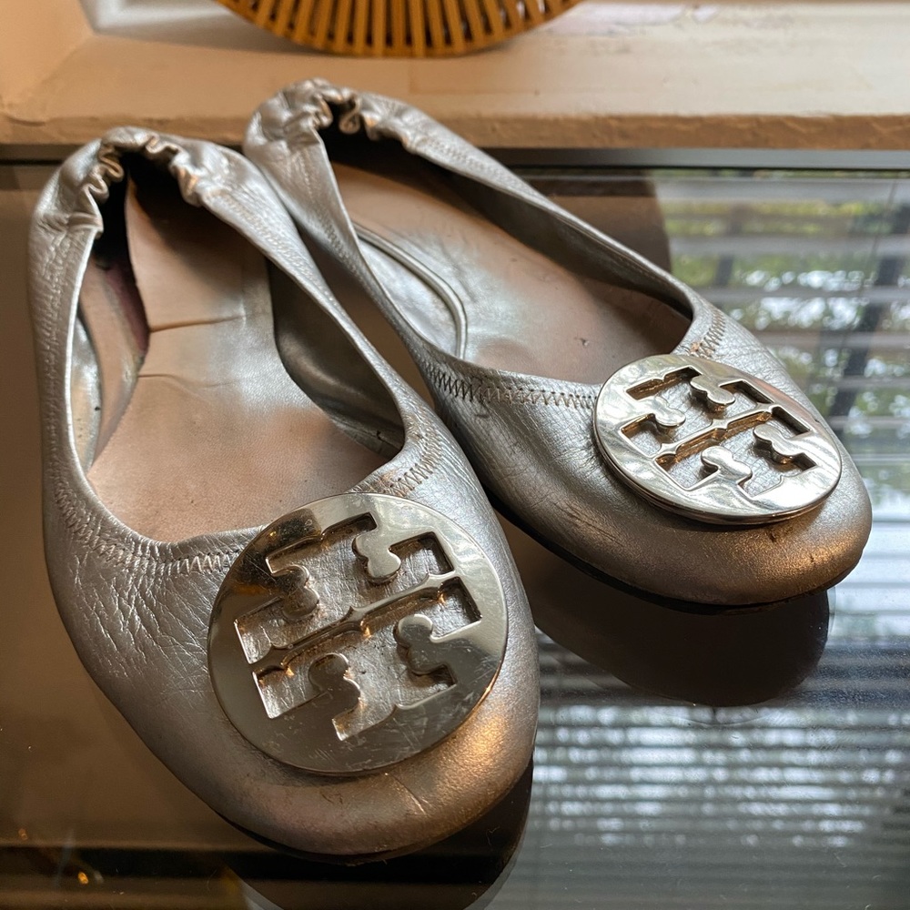 Tory Burch Silver logo flats